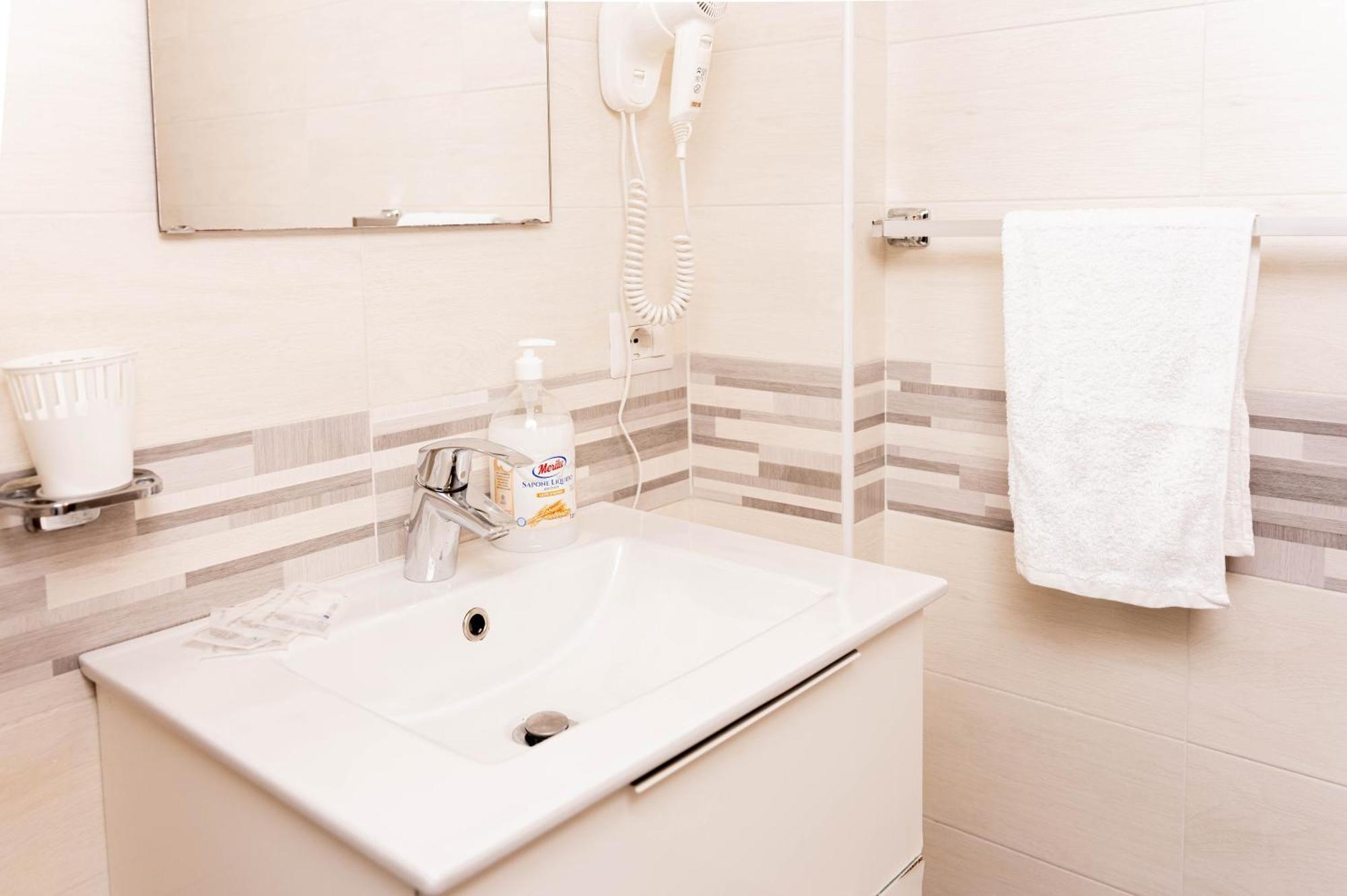 Casa Vacanze Alma B&B Grazioso Appartamento Sul Lungomare Di Pozzuoli A 300Mt Dal Centro E Dal Rione Terra By Movery Ngoại thất bức ảnh