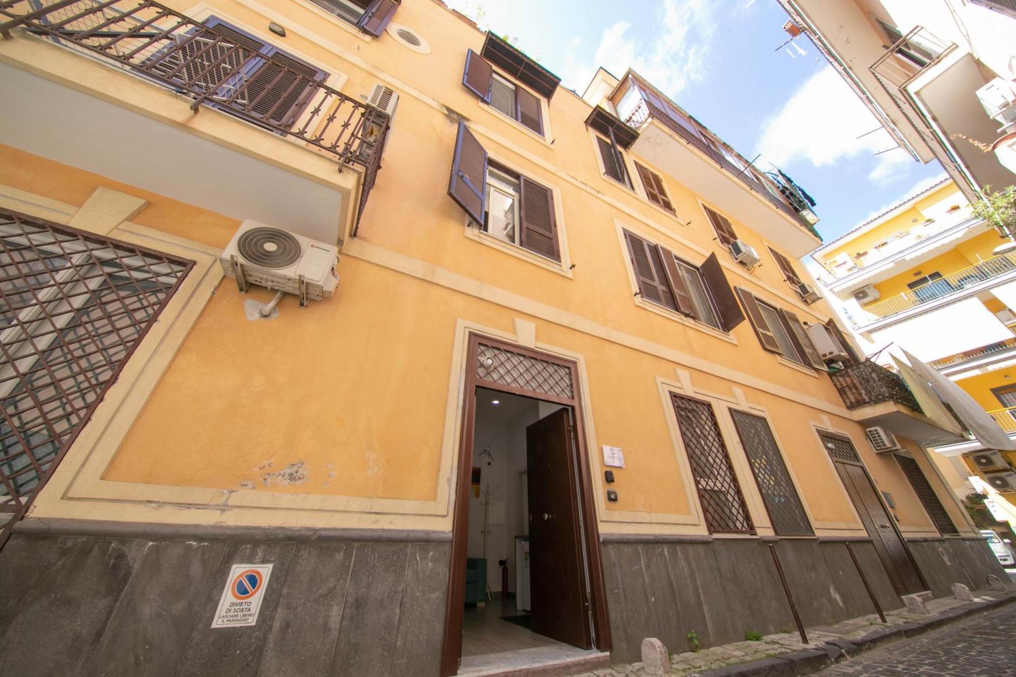 Casa Vacanze Alma B&B Grazioso Appartamento Sul Lungomare Di Pozzuoli A 300Mt Dal Centro E Dal Rione Terra By Movery Ngoại thất bức ảnh